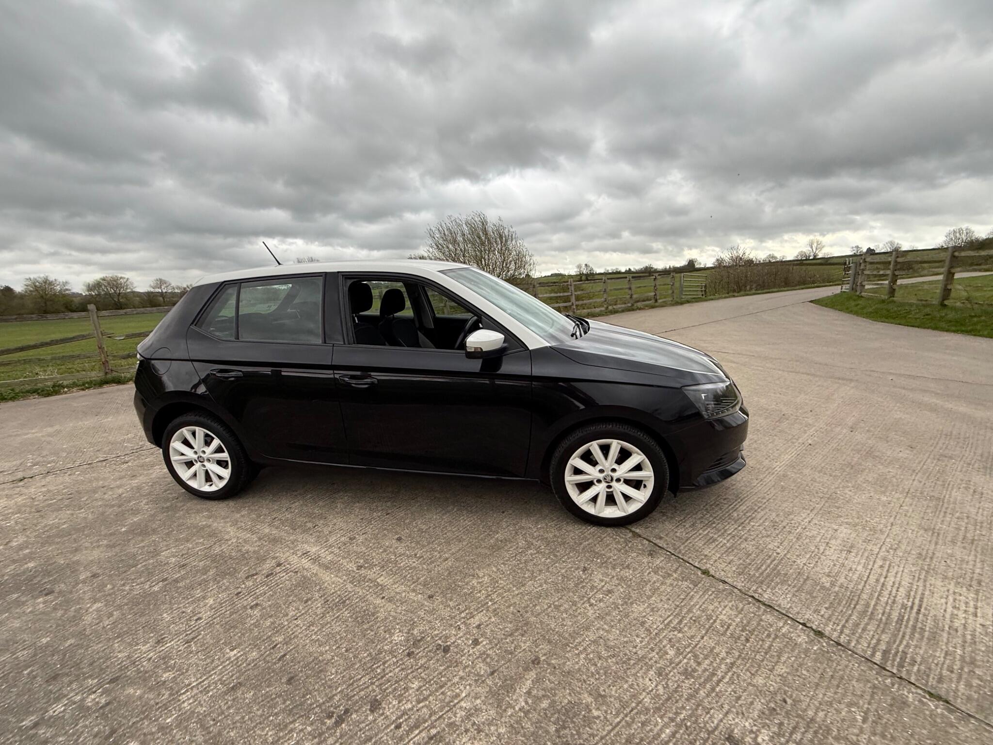 Skoda Fabia 1.0 TSI Colour Edition Euro 6 (s/s) 5dr — photo 69 of 90